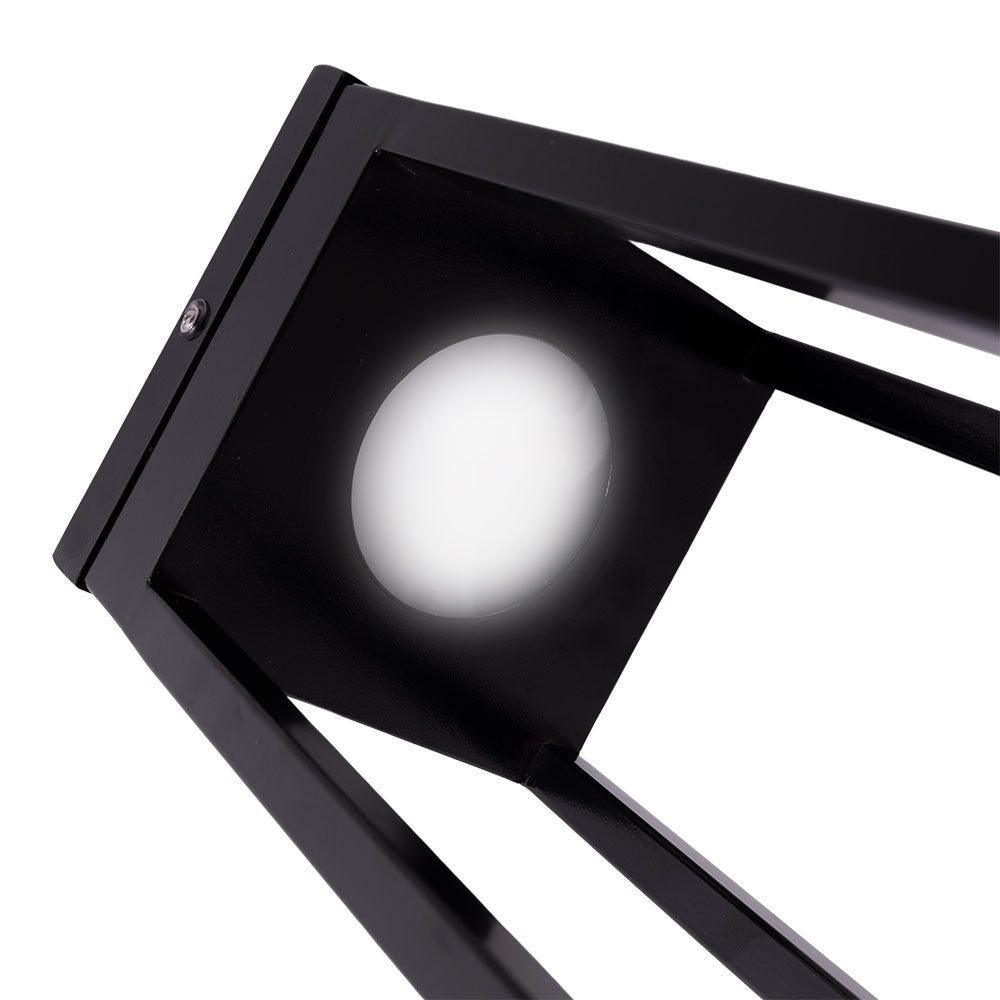 (HO-SOLARLAWNLIGHT-04_padreImg_ho_solarlawnlight_04_2.jpeg)