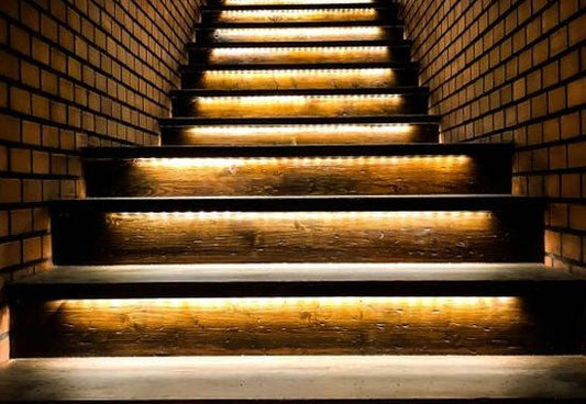¿Cómo iluminar las escaleras con tiras de LED?