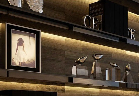 Cómo iluminar una estantería