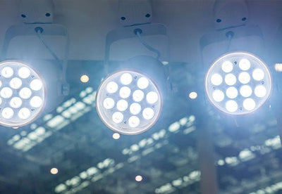 Conectar focos LED en serie o paralelo