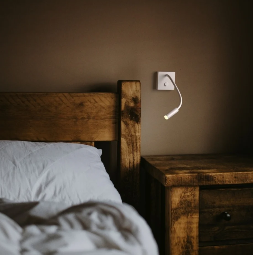 (LUM-8400-W_padreImg_lum_8400_w_1.png)